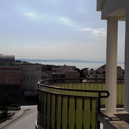 Centar * Makarska